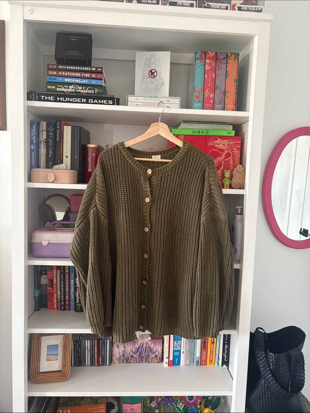 Great used condition the simple folk olive cardigan in size US 8